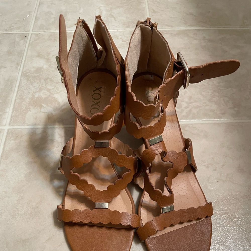 XOXO sandals